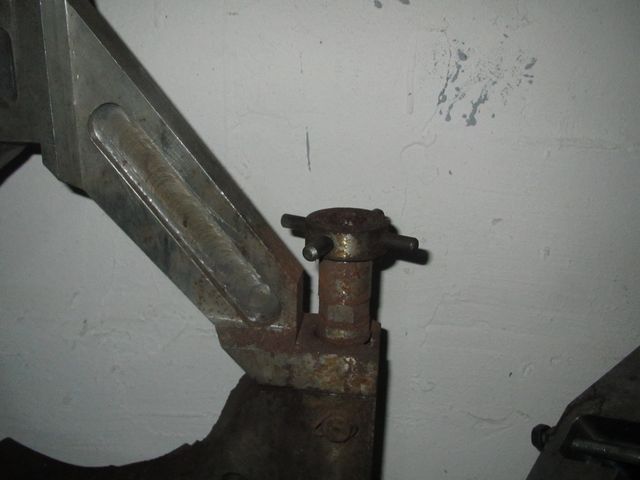 люнет неподвижный высота 215 отверствие 240